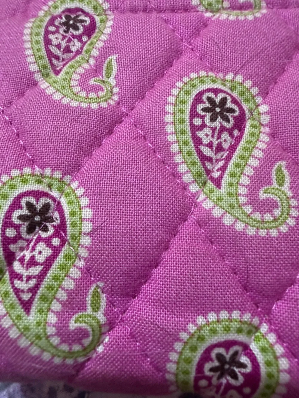 Rare Vera Bradley Bermuda Pink Quilted Tri-Fold Wallet with Paisley Lime Accents - Picture 14 of 15